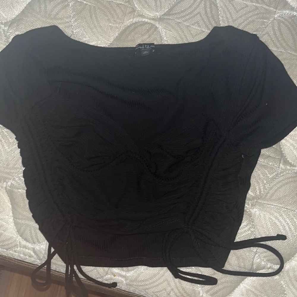 black cropped shirt